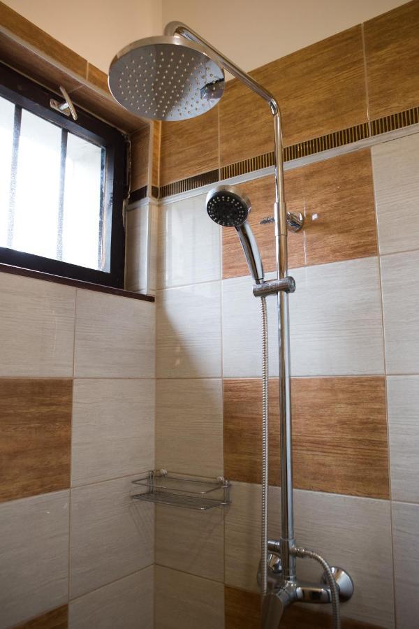 Апартаменты Kikelet Apartman Сомбатхей Экстерьер фото